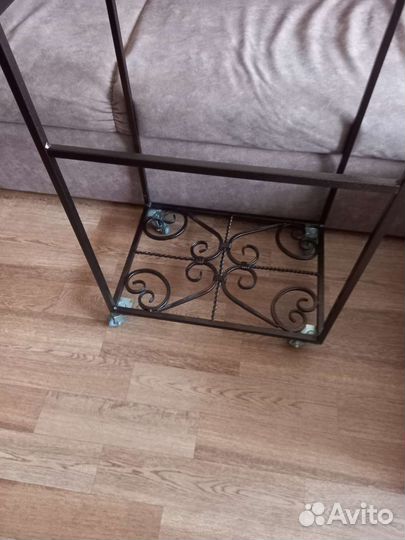 Вешалка напольная кованная