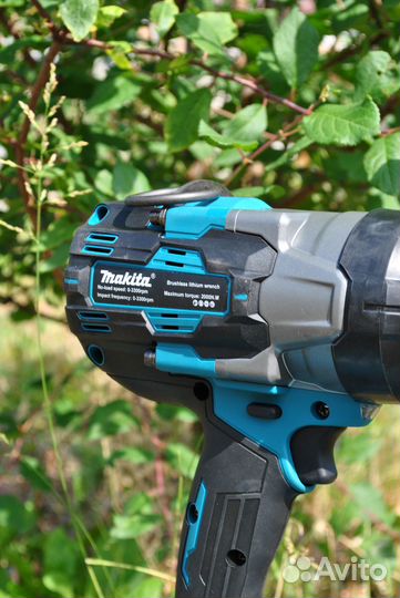 Гайковерт Makita 2000Н/м для грузовых авто