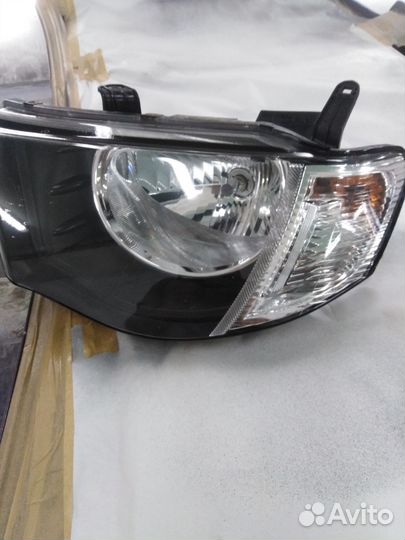 Фара передняя правая мицубиси л 200 4