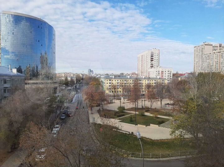 2-к. квартира, 53 м², 5/10 эт.