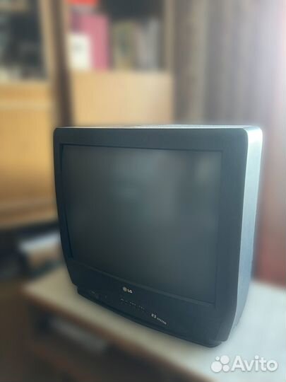 Телевизор LG CF-21F30, диагональ 21''