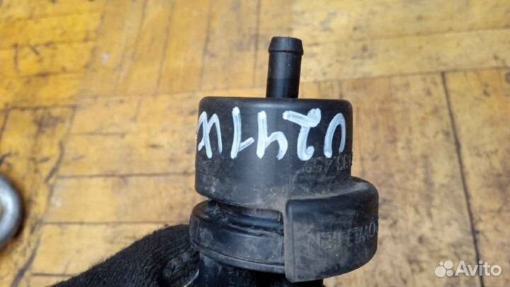 Клапан вентиляции топливного бака Volkswagen Jetta