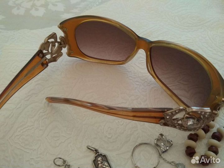 Солнцезащитные очки женские