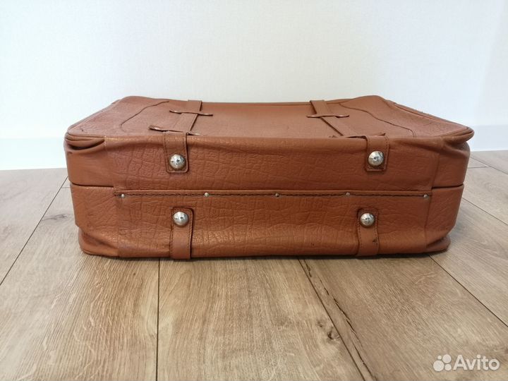Чемодан кожаный времен СССР