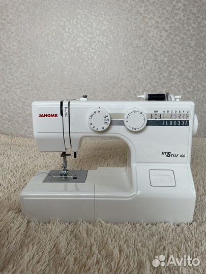 Швейная машина Janome My Style 100