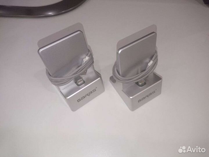 Магнитная зарядка, Магнитная база