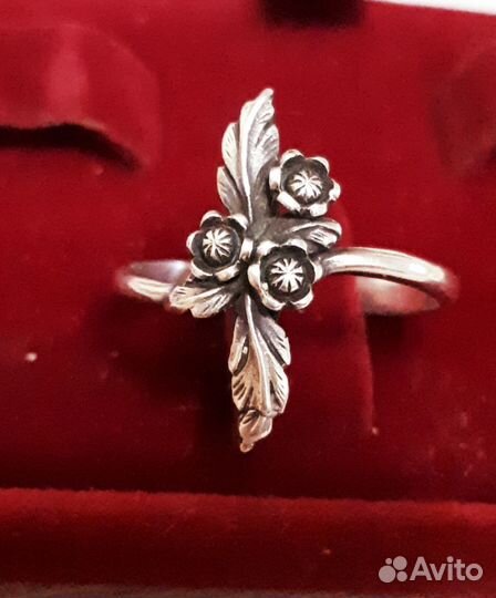 Колечко серебряное