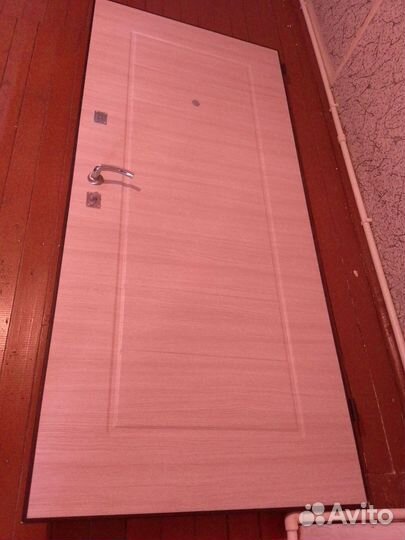 Дверь входная металлическая