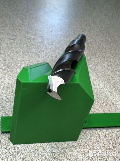 Кондуктор для заточки сверл