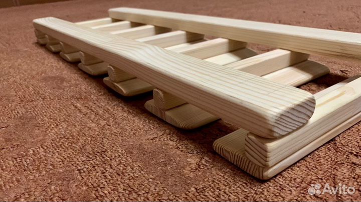 Полка под бокалы