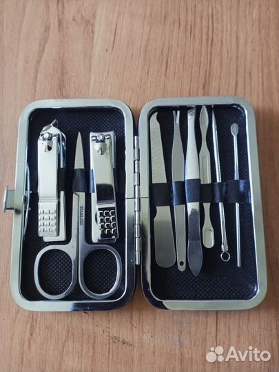 Набор для маникюра и педикюра девять предметов