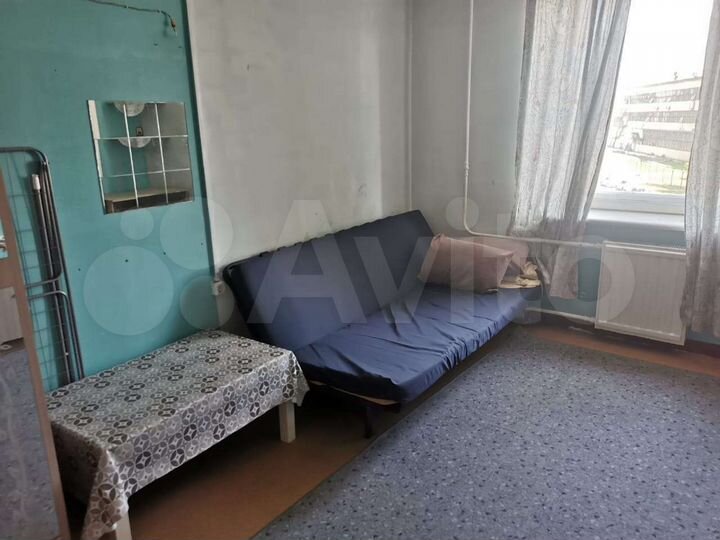 Комната 14 м² в 8-к., 4/9 эт.