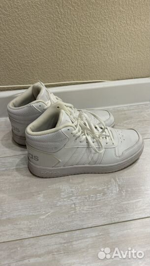 Кроссовки adidas