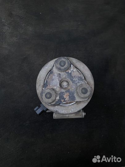 Компрессор кондиционера Ford Mondeo 2.0