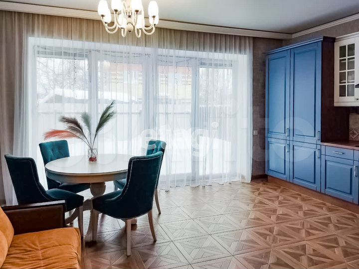 Таунхаус 181 м² на участке 3 сот.