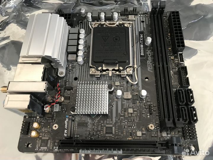 ASRock B660M-ITX/ac