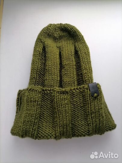 Вязаная шапочка, ручной работы