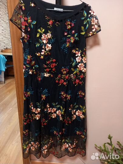 Нарядное платье