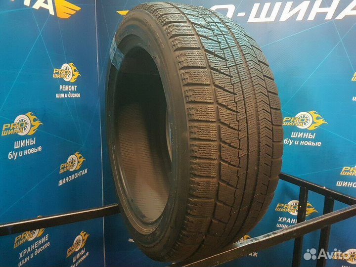 Bridgestone Blizzak VRX 235/45 R17