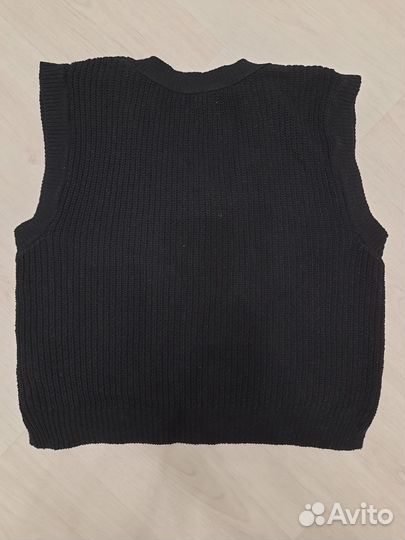Жилет женский вязаный 46м