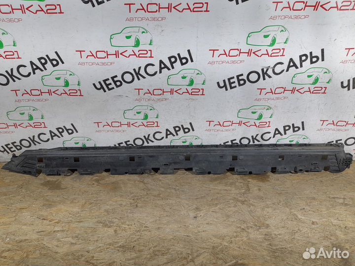 Накладка подножки правая Lexus LX450/460/570 (2007