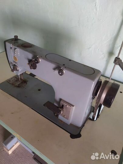 Швейная машина промышленная
