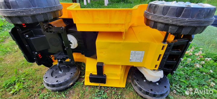 Детский электромобиль б/у