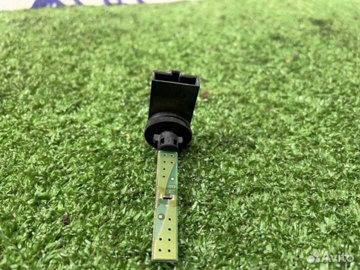 Датчик температуры Audi A6 седан 2.8 ACK 1997