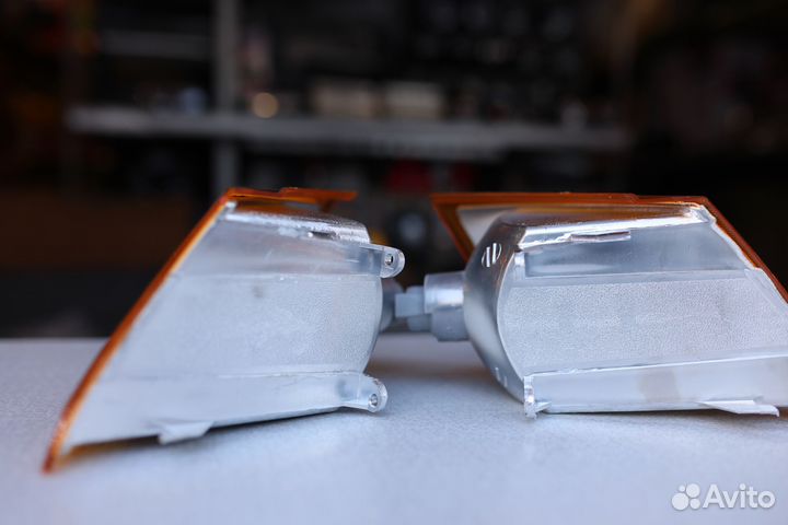 Желтые поворотники на ваз 2110