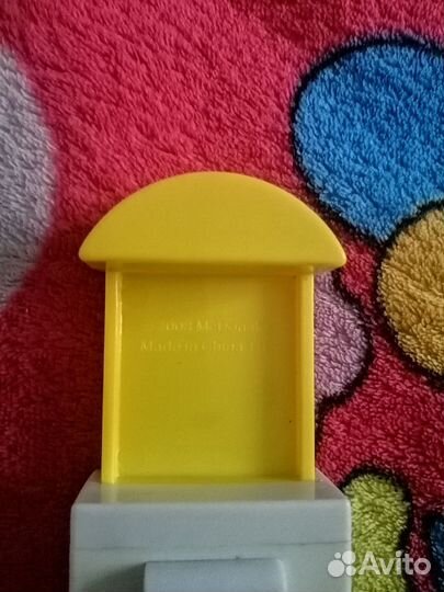 Игрушка плэер из Макдональдса