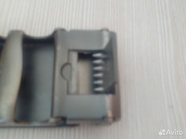 Бляшка на ремень фирменная новая