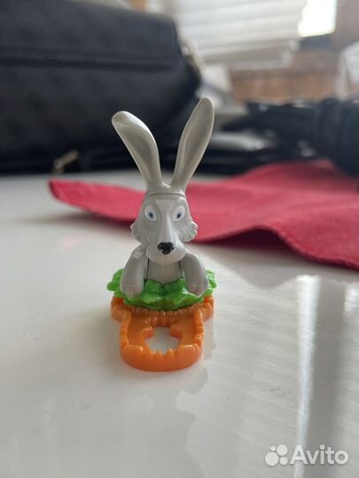 Киндер сюрприз маша и медведь