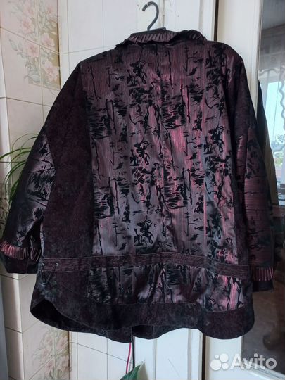 Куртка демисезонная очень красивая женская 58-60