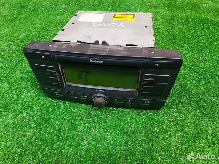 Штатная магнитола Шкода Октавия А5