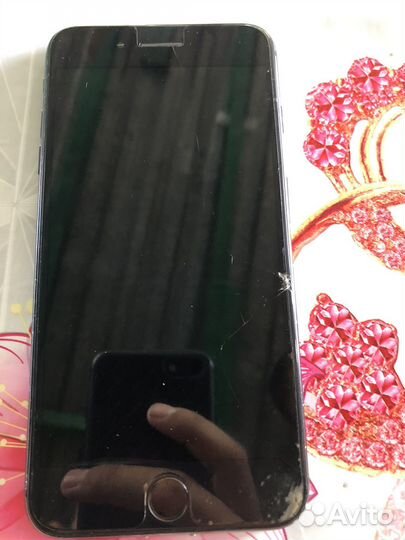 Телефон iPhone 8 plus