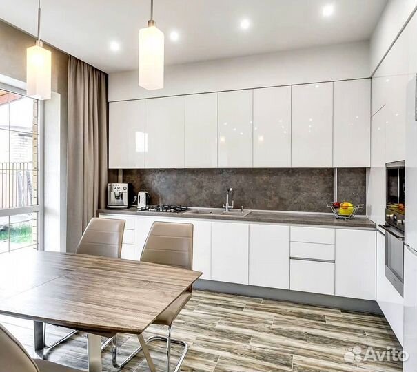 Кухонный гарнитур угловой в потолок