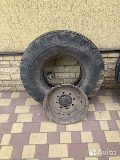 Продаю 2 колеса 2птс-4