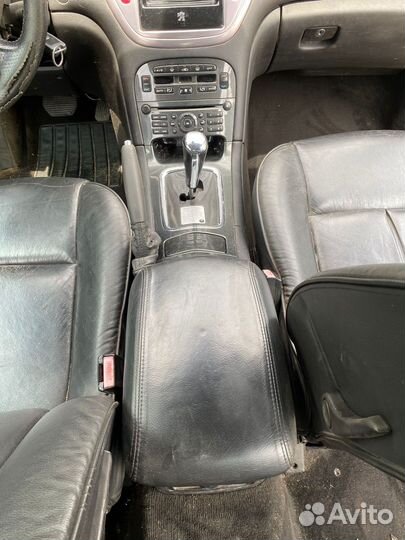 Центральная кансоль Peugeot 607