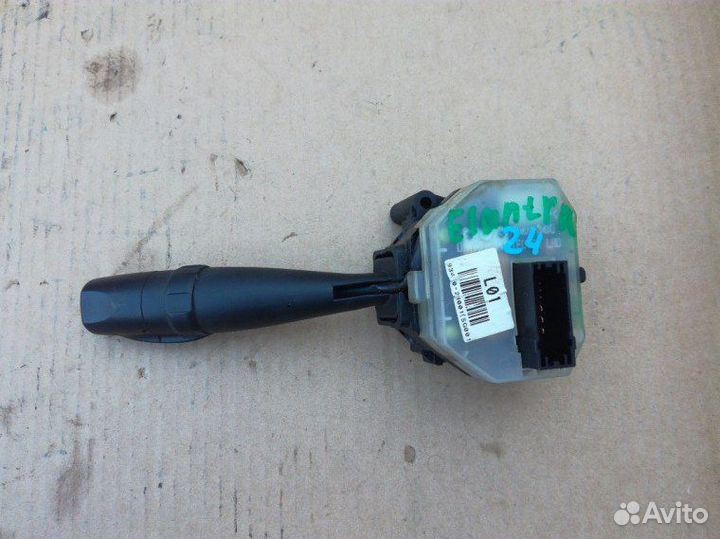 Переключатель подрулевой Hyundai Elantra HD 1.6