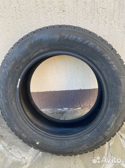 Pirelli Ice Zero 185/65 R15