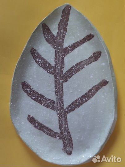 Тарелка листочек