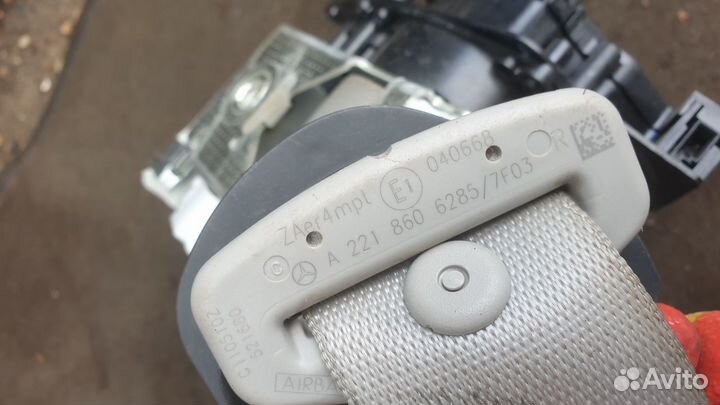 Ремень безопасности передний серый Mercedes W221