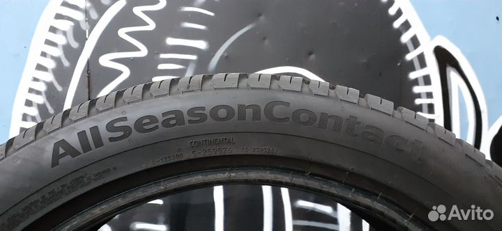 Continental AllSeasonContact 235/45 R20