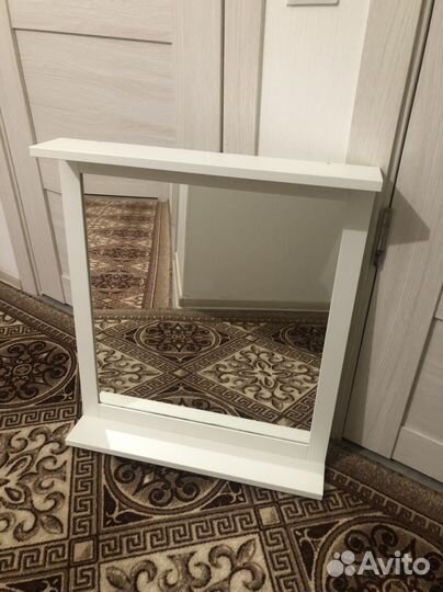 Зеркало с полкой икеа, цвет белый 56x64 см