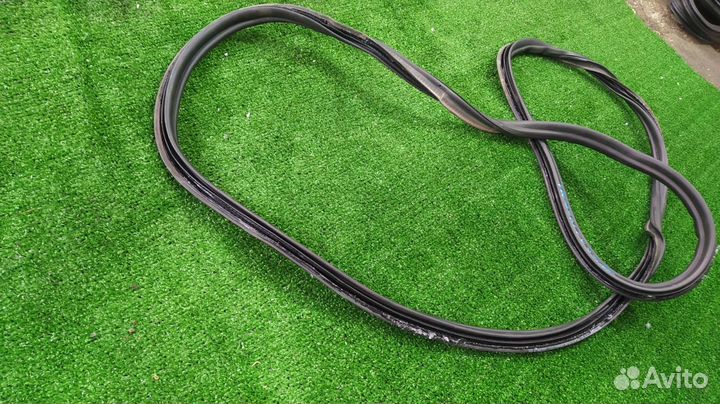 Уплотнение багажника Volkswagen Passat variant BZB