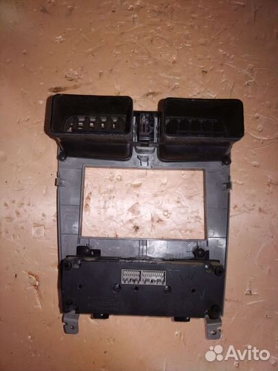 Блок управ климат-контролем Subaru Forester