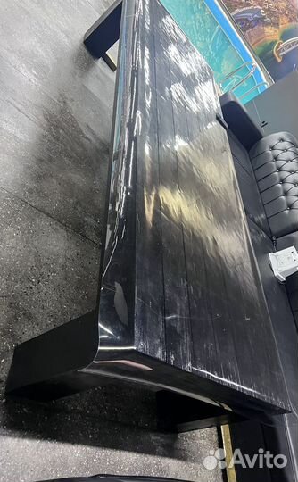 Стол декоративный