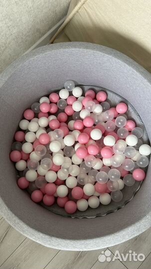 Сухой бассейн с шариками