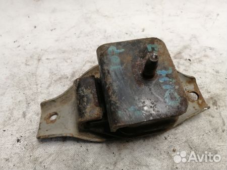Подушка двигателя Субару