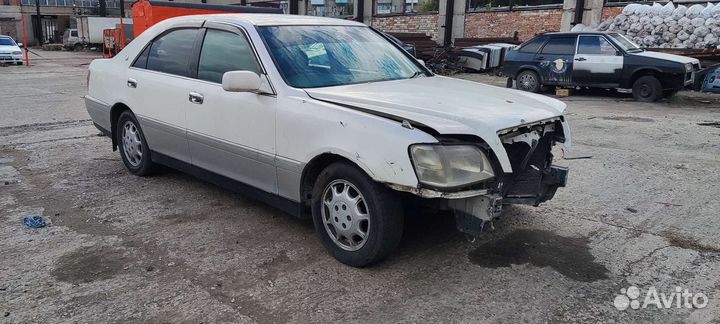 Тойота Краун по запчастям